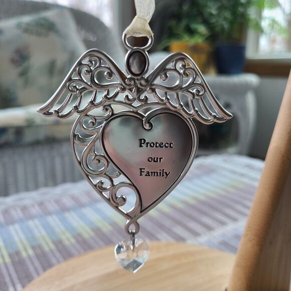 Ganz "Protect Our Family" Guardian Angel Ornament Silver Tone w/ Heart Crystal - Picture 2 of 9